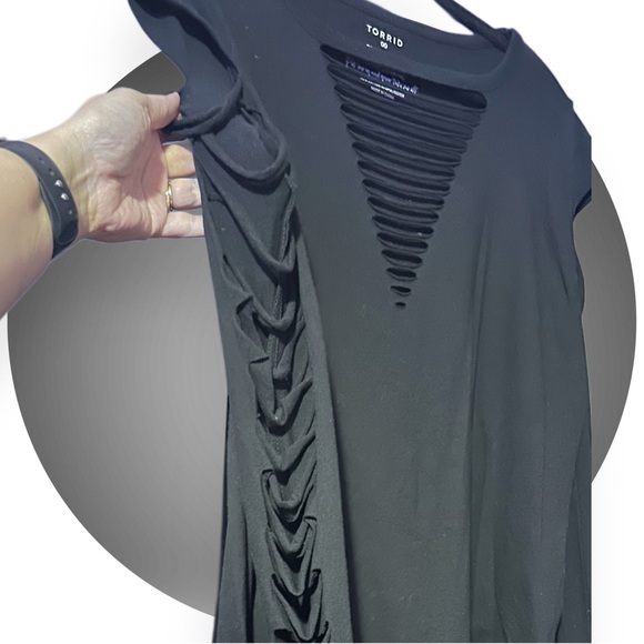 BOGO TORRID NWOT Classic Fit Cotton Crew Neck Slasher Tee - Picture 5 of 8